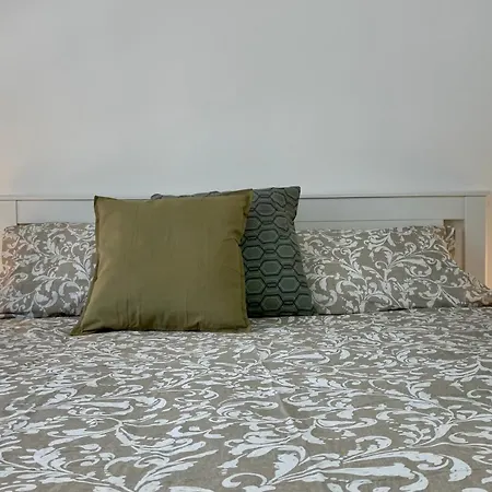 18 Dicembre Lejlighed Latina