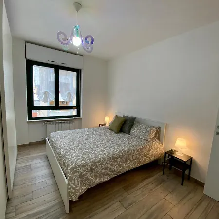 18 Dicembre Apartment Latina